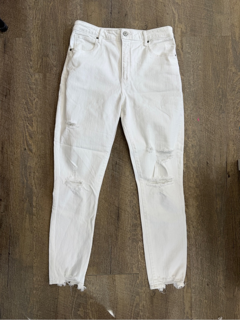 Abercrombie & Fitch White Distressed Skinny Jeans